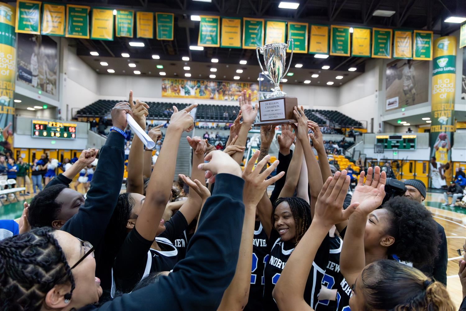  NHS Girls Basketball Team and Trophy